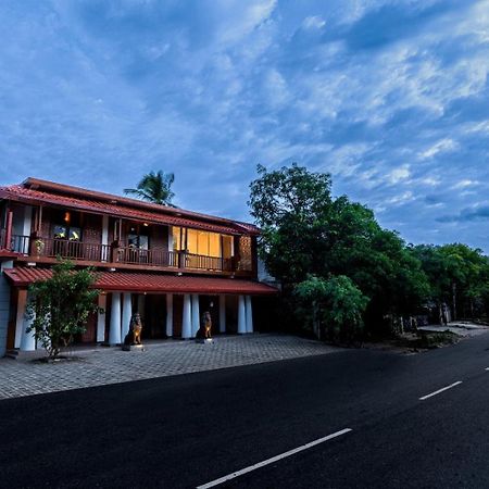 Golden Stars Hotel Dambulla Eksteriør billede