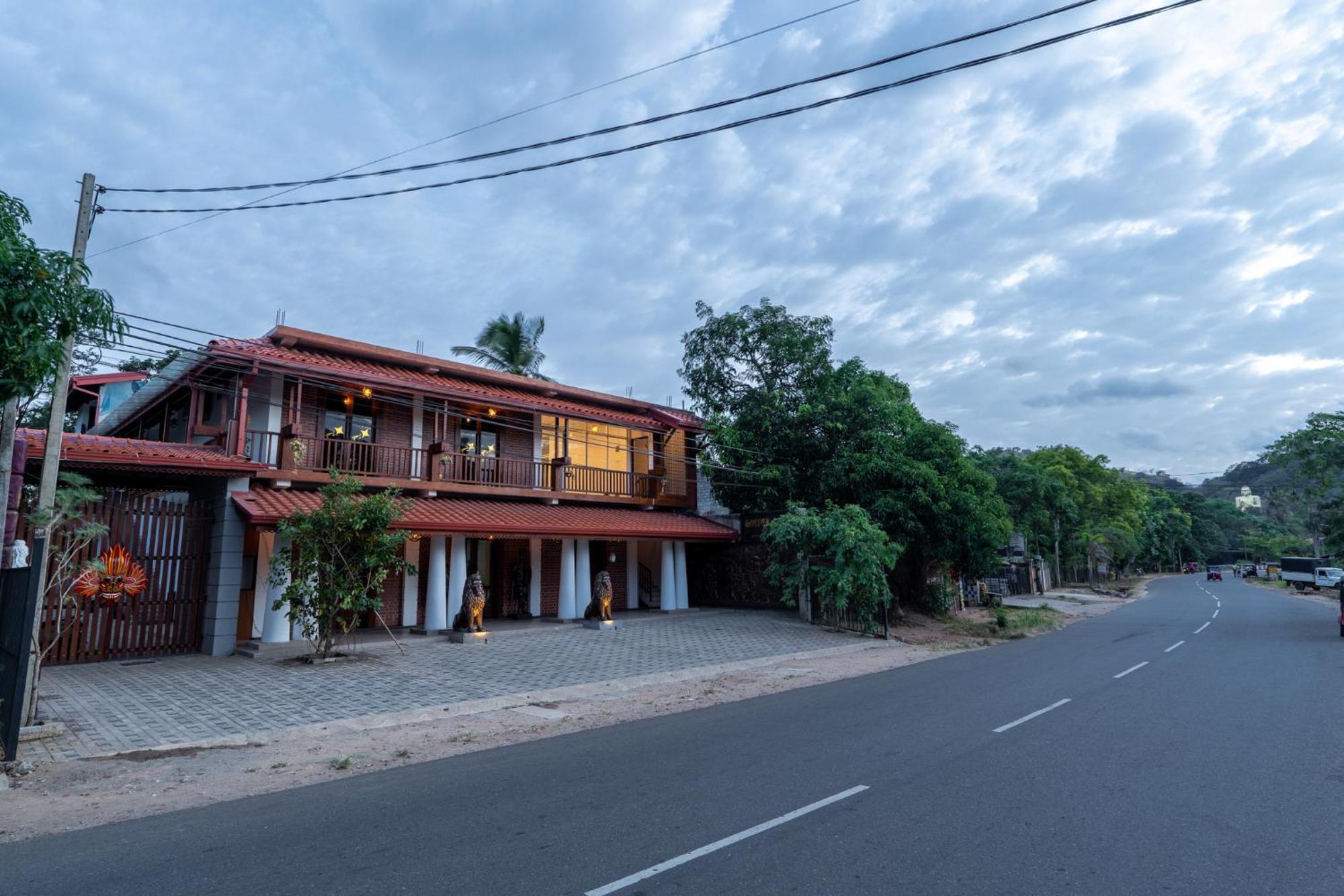 Golden Stars Hotel Dambulla Eksteriør billede